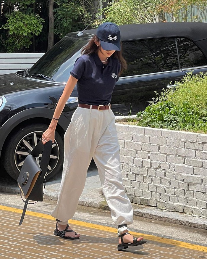 Nàng fashionista Hàn có BST sandal đẹp mê, nàng sắm theo mẫu nào cũng chẳng sợ chê xấu  - Ảnh 4.