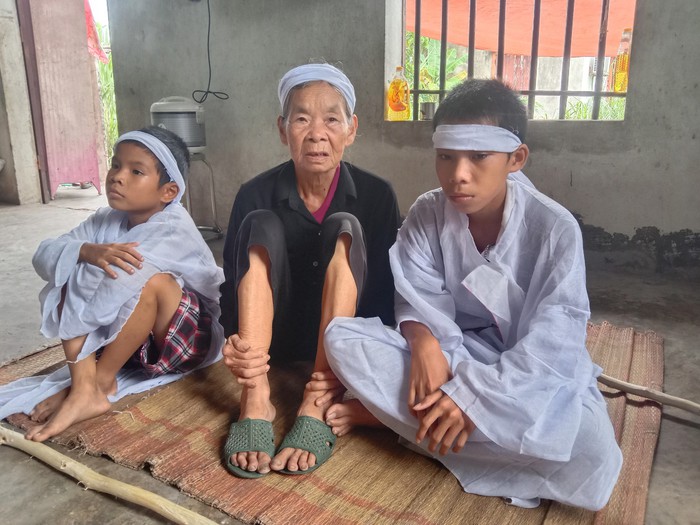 Chung tay giúp đỡ 2 đứa trẻ vừa mất mẹ, mịt mù tương lai - Ảnh 7.