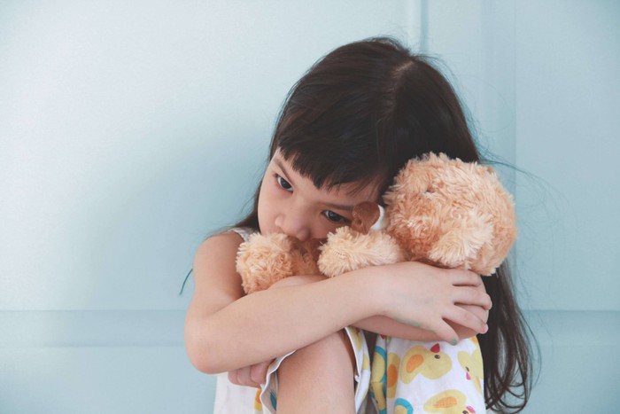 8 thói quen xấu con cái dễ bắt chước cha mẹ nhất, điều thứ 4 tác hại vô cùng - Ảnh 1.