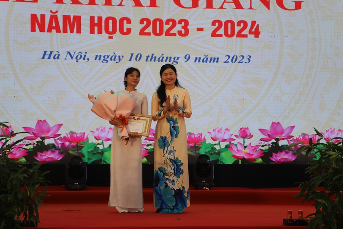 Hơn 1.500 tân sinh viên Học viện Phụ nữ Việt Nam chính thức bước vào năm học mới - Ảnh 5.