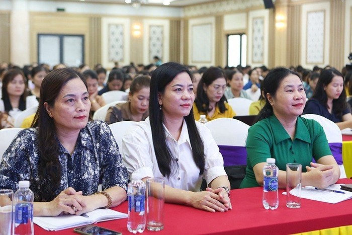 Tập huấn chính sách giảm nghèo, vun đắp giá trị gia đình Việt Nam cho cán bộ Hội LHPN tỉnh Hà Tĩnh - Ảnh 1.