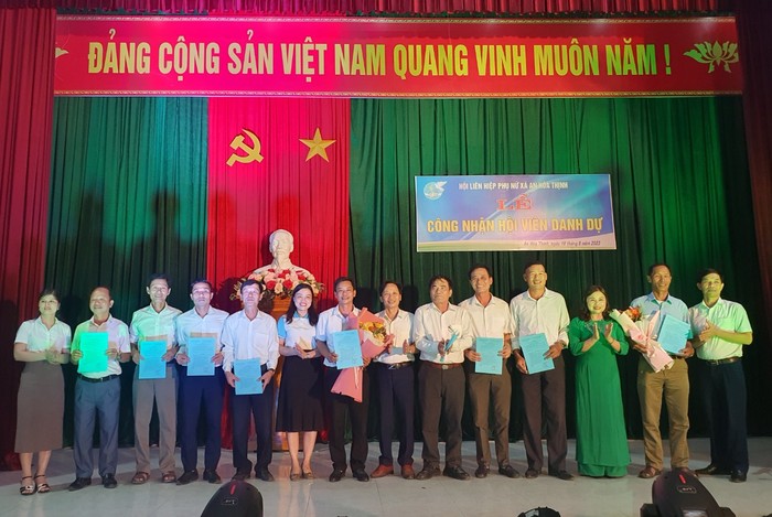 Hà Tĩnh: Kết nạp 31 nam giới trở thành Hội viên danh dự của Hội LHPN Việt Nam - Ảnh 2.