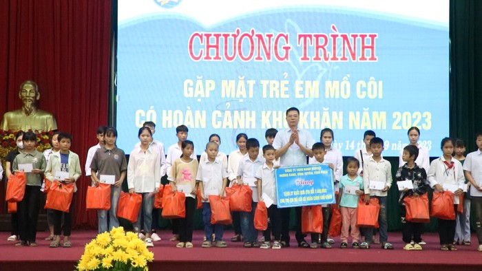 Hội LHPN huyện Quang Bình: Chăm lo, hỗ trợ cho 37 trẻ mồ côi - Ảnh 2.