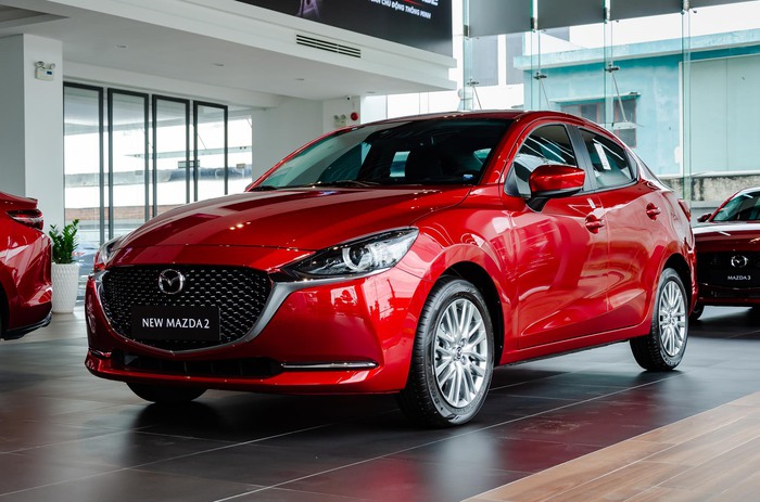 Mazda CX-30 ưu đãi giá mới tương đương 50% lệ phí trước bạ - Ảnh 4.