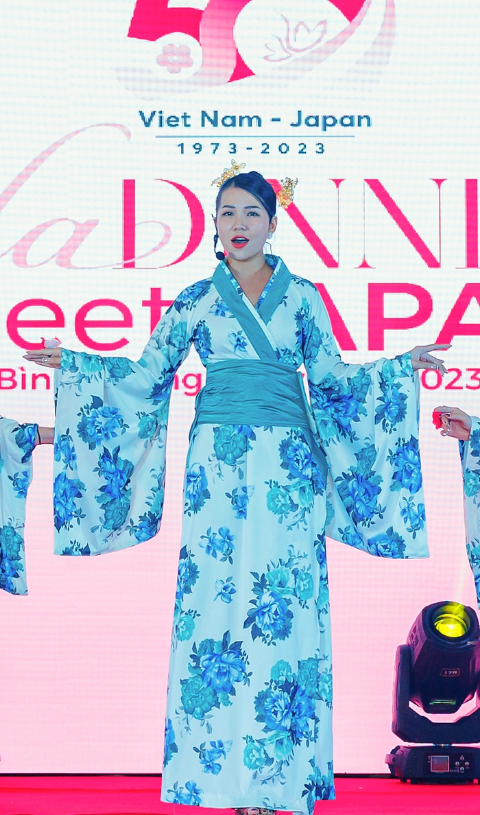 Hội viên Hội LHPN tỉnh Bình Dương tham gia giao lưu văn hóa với trang phục Kimono Nhật Bản