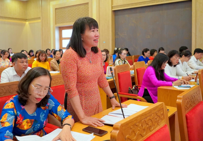 Chủ tịch UBND tỉnh Khánh Hoà đối thoại với Phụ nữ tỉnh  - Ảnh 2.