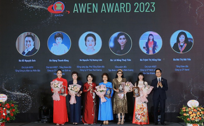 Chủ tịch Hội đồng Thành viên EVNNPC Đỗ Nguyệt Ánh - Nữ Doanh nhân ASEAN tiêu biểu năm 2023 - Ảnh 1.