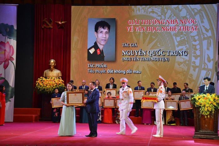Nhà văn Nguyễn Quốc Trung được truy tặng Giải thưởng Nhà nước về Văn học nghệ thuật