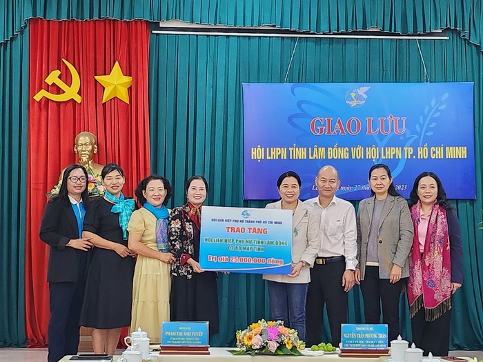 Hỗ trợ nhà sản xuất đưa nông sản tỉnh Lâm Đồng vào thị trường TPHCM     - Ảnh 6.