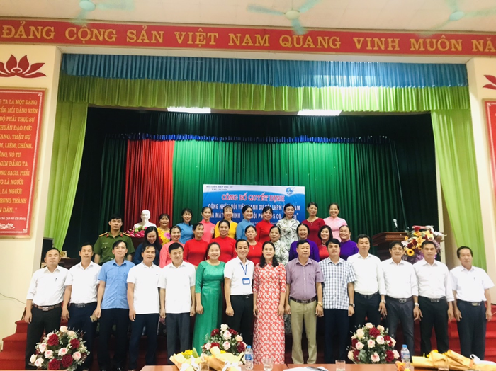Yên Dũng (Bắc Giang): Kết nạp 15 hội viên danh dự vào Hội LHPN Việt Nam - Ảnh 1.