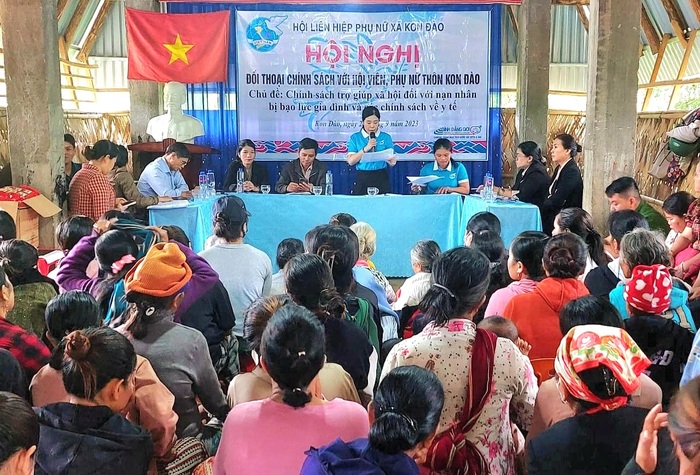 Hội LHPN xã Kon Đào, huyện Đăk Tô, tỉnh Kon Tum tổ chức đối thoại chính sách với hội viên, phụ nữ - Ảnh 1.
