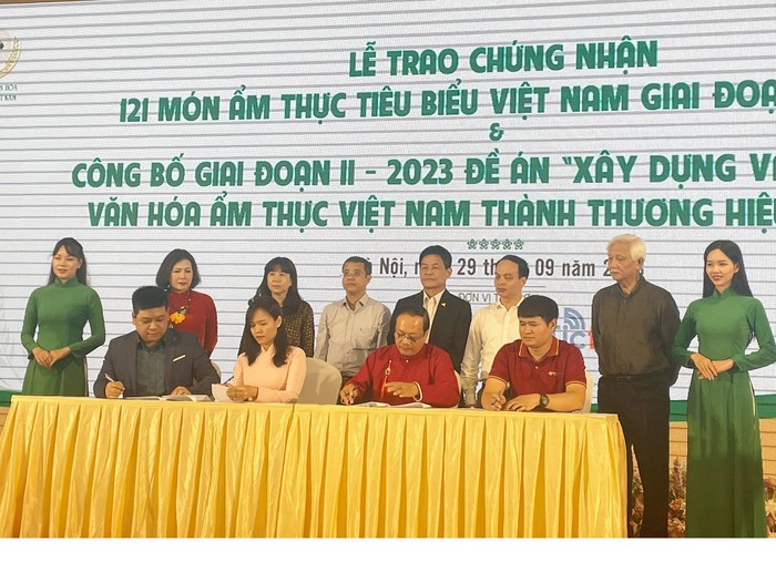 Ký kết triển khai Giai đoạn 2 - 2023 của Đề án