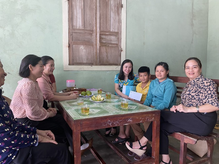 Hà Tĩnh, Thanh Hoá: Hội LHPN huy động hàng tỷ đồng tặng quà trung thu cho trẻ em có hoàn cảnh khó khăn - Ảnh 1.
