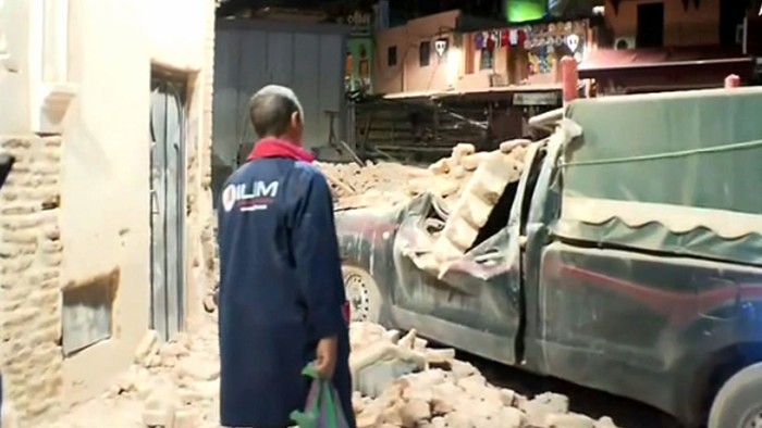 Động đất 6.8 độ richter tấn công Maroc làm hàng loạt tòa nhà rung chuyển, nhiều người thiệt mạng - Ảnh 2.
