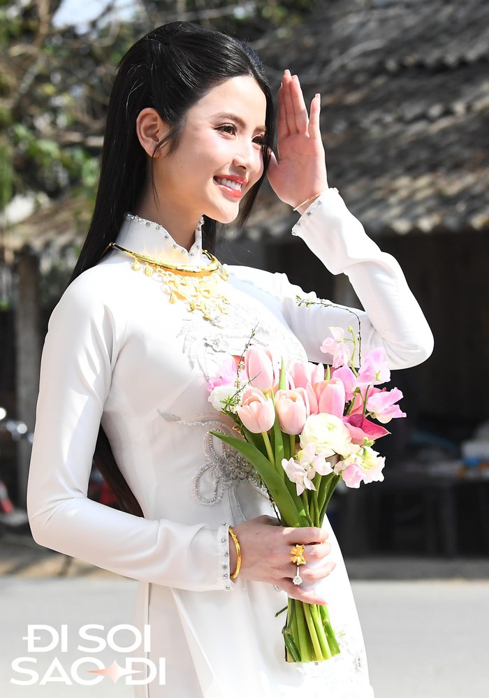 Toàn cảnh lễ ăn hỏi và đón dâu của Quang Hải - Chu Thanh Huyền: Visual cô dâu chú rể sáng bừng- Ảnh 12.