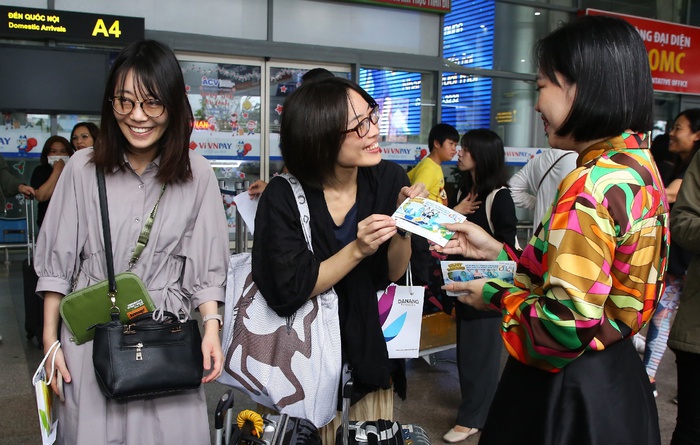 Hơn 15.000 du khách "xông đất" Đà Nẵng ngày đầu năm mới qua đường hàng không- Ảnh 8.
