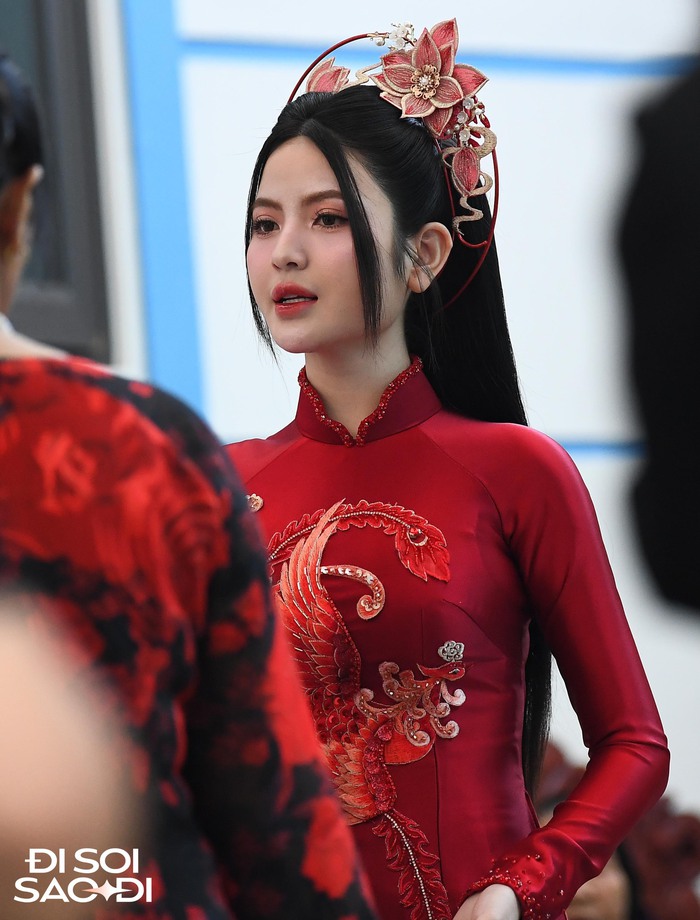 Cô dâu Chu Thanh Huyền xinh đẹp đằm thắm xuất hiện trước giờ ăn hỏi với Quang Hải- Ảnh 8.