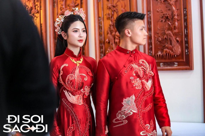 Toàn cảnh lễ ăn hỏi và đón dâu của Quang Hải - Chu Thanh Huyền: Visual cô dâu chú rể sáng bừng- Ảnh 8.