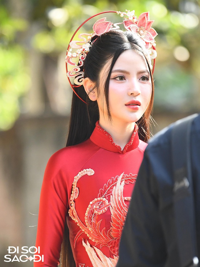 Cô dâu Chu Thanh Huyền xinh đẹp đằm thắm xuất hiện trước giờ ăn hỏi với Quang Hải- Ảnh 7.