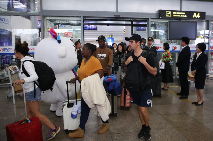 Hơn 15.000 du khách "xông đất" Đà Nẵng ngày đầu năm mới qua đường hàng không- Ảnh 1.