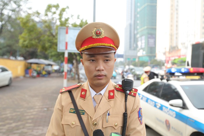 CSGT Hà Nội xử lý xe khách vi phạm trước kỳ nghỉ lễ Tết nguyên đán 2024- Ảnh 10.
