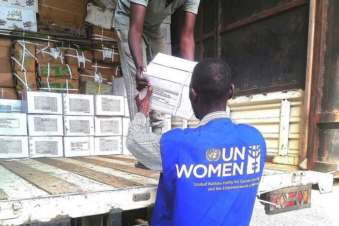 Phụ nữ tìm kiếm trợ giúp trong 
“cuộc khủng hoảng di cư” ở Sudan- Ảnh 1.