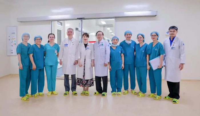 Bộ trưởng Bộ Y tế gửi Thư khen các đơn vị thực hiện thành công 02 ca can thiệp tim bào thai đầu tiên ở Việt Nam- Ảnh 2.