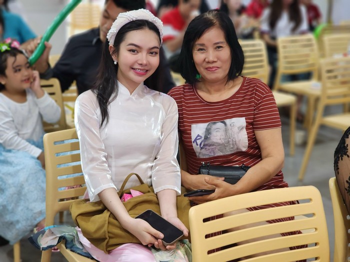 Con nuôi người Lào, Campuchia hạnh phúc khi được trải nghiệm Tết cùng các gia đình Việt- Ảnh 1.