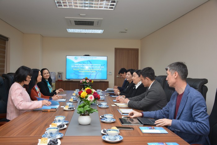 Tăng cường sự phát triển của phụ nữ Việt Nam - Uzbekistan trong lĩnh vực tơ, lụa- Ảnh 1.