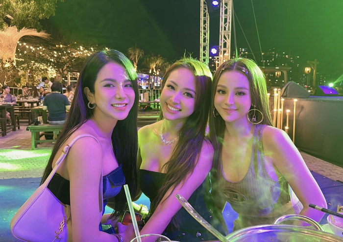 Bộ 3 cựu hot girl Hà thành chung khung hình cùng "đẹp - giỏi - giàu" nhưng số phận sao lại khác nhau- Ảnh 1.