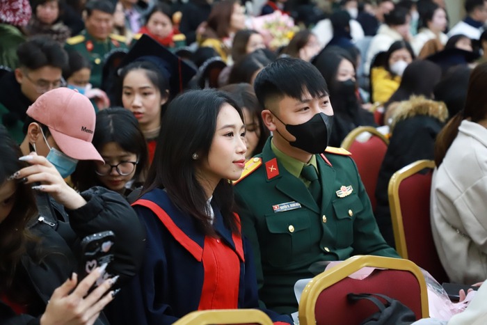 Hơn 300 sinh viên, học viên cao học Học viện Phụ nữ Việt Nam nhận bằng tốt nghiệp- Ảnh 3.