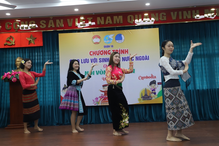 Giới thiệu văn hóa Việt đến với sinh viên nước ngoài đang sống và học tập tại TPHCM- Ảnh 3.