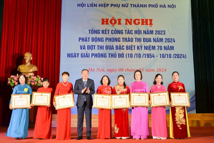 10 dấu ấn tiêu biểu của Hội LHPN Hà Nội năm 2023- Ảnh 1.