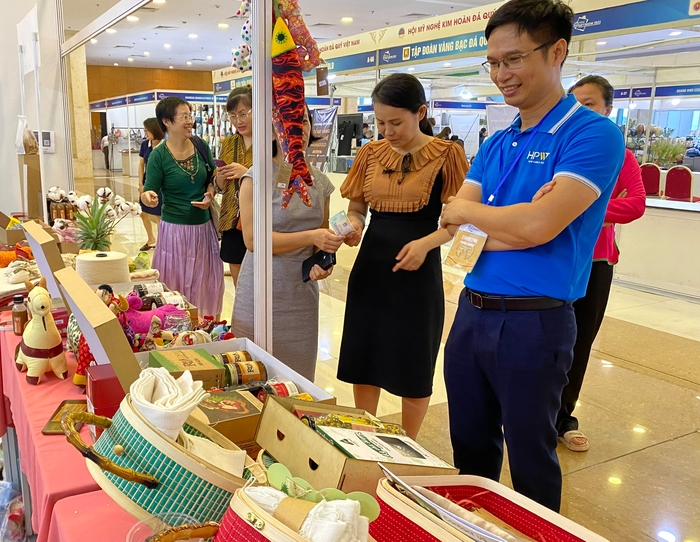 Thị trường quà Tết trầm lắng, nữ doanh nhân “bắt tay” tung chiêu tiêu thụ sản phẩm - Ảnh 5.