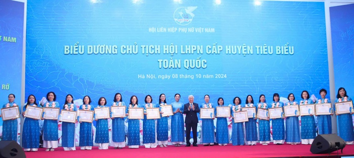 Chủ tịch Hội LHPN huyện Khoái Châu (Hưng Yên): Tích cực chỉ đạo triển khai các phong trào Hội- Ảnh 2.