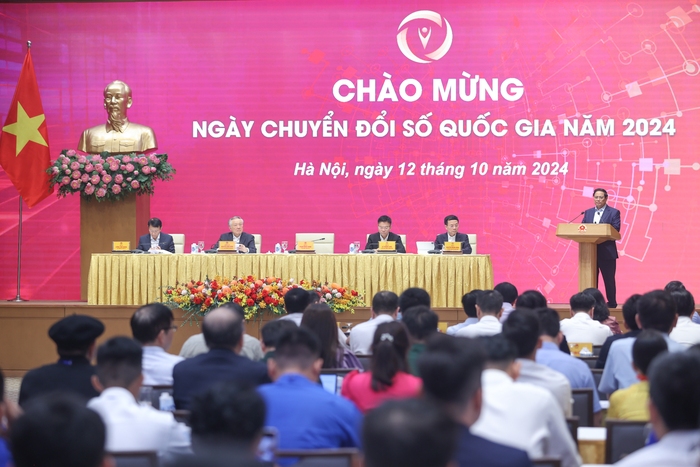 Đột phá chiến lược về thể chế, hạ tầng, nhân lực để thực hiện mục tiêu kép trong chuyển đổi số- Ảnh 4.