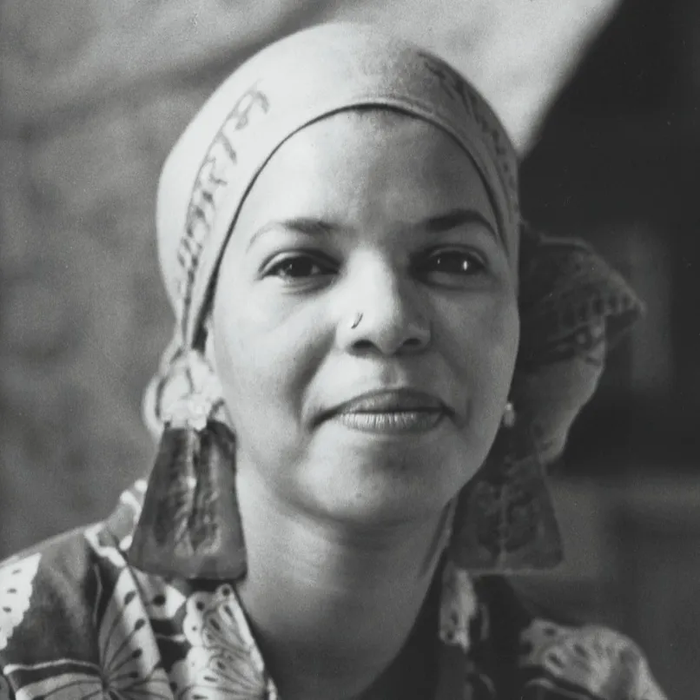 Nữ tác giả Ntozake Shange - "người bước đi như một con sư tử"- Ảnh 1.