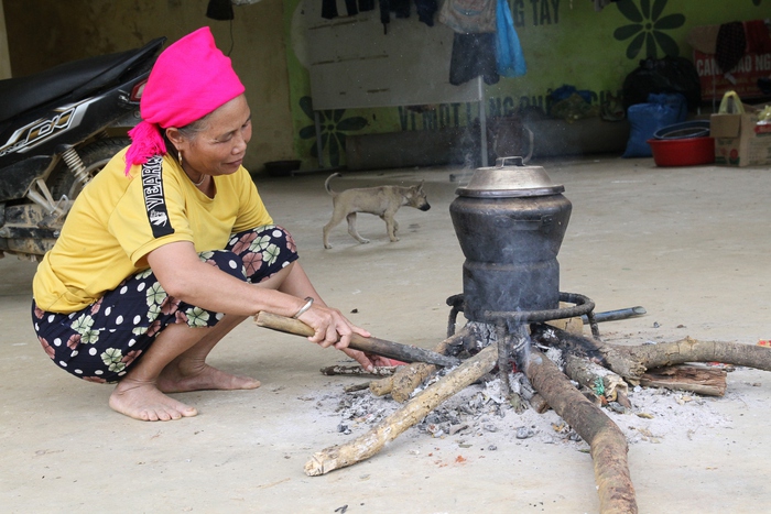 Nguy cơ sạt lở ở Hòa Bình: Người dân thấp thỏm trong cảnh có nhà nhưng không thể về- Ảnh 7.