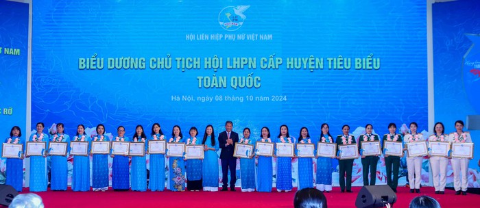 Những thông tin ít biết về 102 Chủ tịch Hội LHPN cấp huyện tiêu biểu toàn quốc năm 2024 - Ảnh 4.