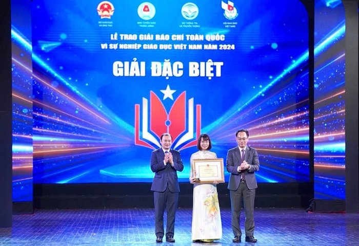 Báo Phụ nữ Việt Nam đoạt Giải Báo chí toàn quốc Vì sự nghiệp giáo dục Việt Nam 2024 - Ảnh 1.