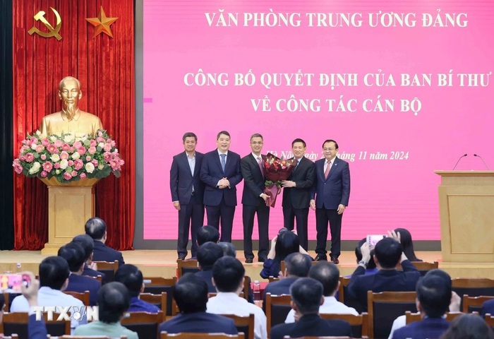 Thứ trưởng Bộ Tài chính Võ Thành Hưng giữ chức Phó Chánh Văn phòng Trung ương Đảng- Ảnh 1.