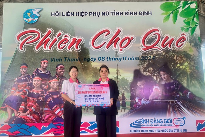 Nhộn nhịp phiên chợ quê vùng đồng bào dân tộc thiểu số và miền núi huyện Vĩnh Thạnh- Ảnh 2.