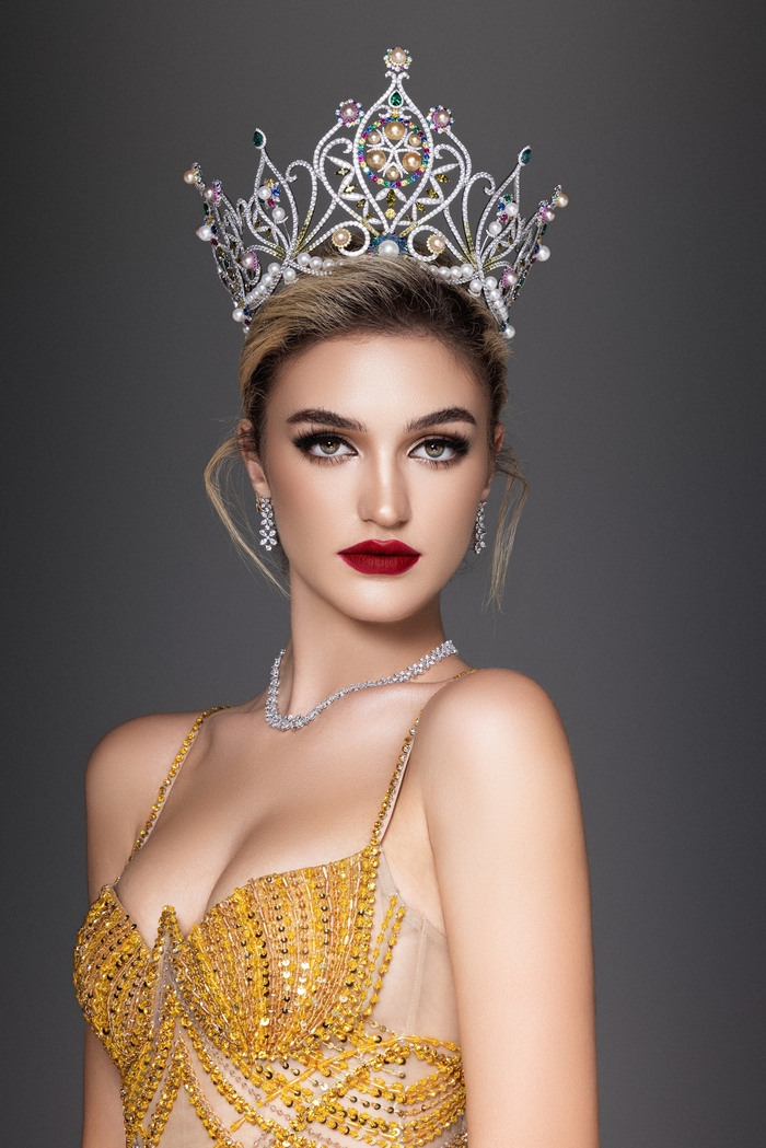 Trong nhiệm kỳ, Miss Earth 2023 Drita Ziri đã tham gia nhiều hoạt động bảo vệ môi trường và cộng đồng. Cô khởi xướng và tham gia vào các chiến dịch trồng cây xanh, dọn dẹp bãi biển và nâng cao nhận thức về biến đổi khí hậu; cùng tổ chức Miss Earth thực hiện nhiều buổi hội thảo và sự kiện nhằm kêu gọi cộng đồng cùng hành động vì môi trường. Cô cũng hợp tác với các tổ chức phi chính phủ và các doanh nghiệp để thực hiện các dự án bảo vệ môi trường bền vững. Cô còn đại diện cho Miss Earth trong nhiều sự kiện quốc tế, truyền tải thông điệp về bảo vệ môi trường và kêu gọi hành động từ các nhà lãnh đạo và cộng đồng toàn cầu.