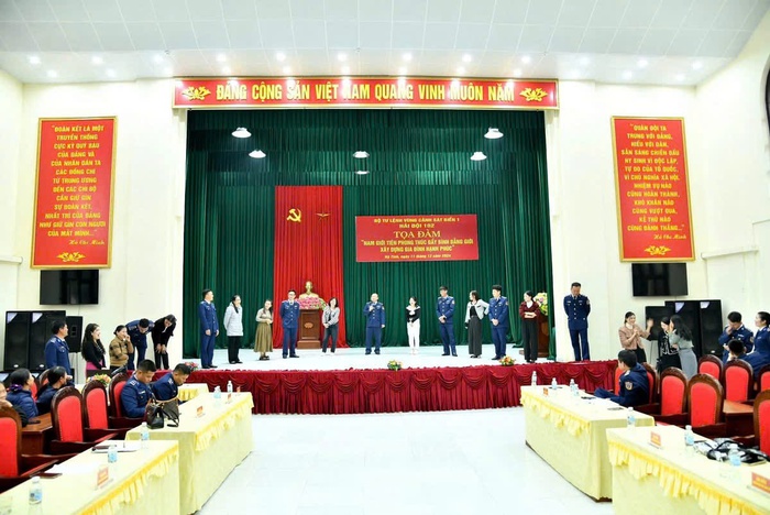 Cảnh sát biển Việt Nam tọa đàm "Nam giới tiên phong thúc đẩy bình đẳng giới, xây dựng gia đình hạnh phúc" - Ảnh 1. Cảnh sát biển Việt Nam tọa đàm "Nam giới tiên phong thúc đẩy bình đẳng giới, xây dựng gia đình hạnh phúc" - Ảnh 1.