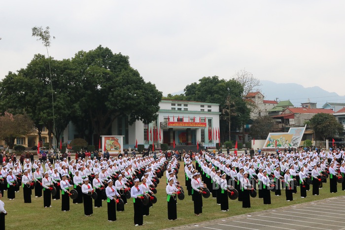 Phát huy hiệu quả mô hình giữ gìn bản sắc văn hóa dân tộc góp phần thúc đẩy bình đẳng giới- Ảnh 2.