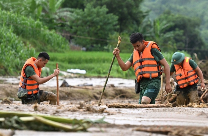 Tình quân thắm mãi trong lòng dân - Ảnh 2.