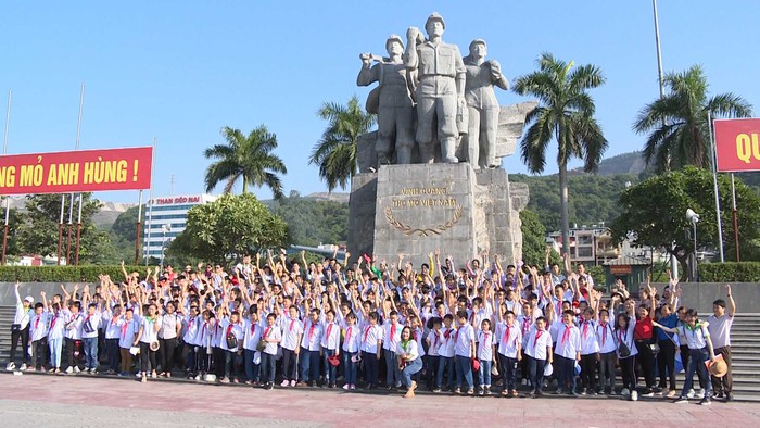 Cẩm Phả: Chú trọng phát huy "nguồn lực nội sinh" gắn với văn hoá, bản sắc con người Quảng Ninh- Ảnh 3.