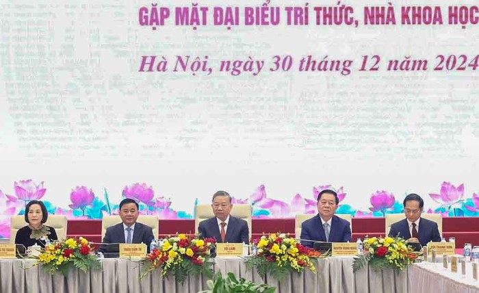 Tổng Bí thư: Đội ngũ trí thức, nhà khoa học là những người tiên phong tạo ra sự bứt phá mạnh mẽ- Ảnh 2.