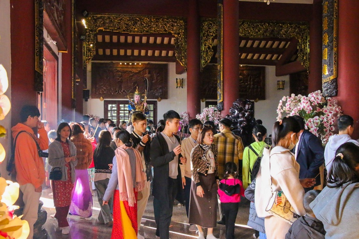 Chen chân lễ Phật, cầu an tại ngôi chùa nổi tiếng linh thiêng nhất Đà Nẵng- Ảnh 15.