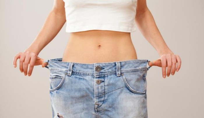 6 dấu hiệu cơ thể đang âm thầm béo lên, cẩn thận cân nặng tăng chóng mặt - Ảnh 1.
